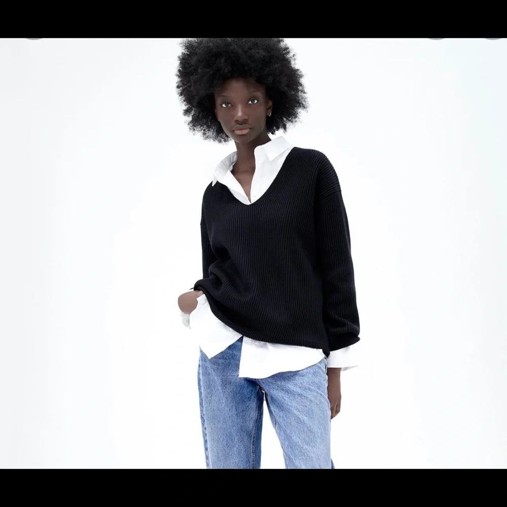 Zara Knit V neck sweater - Picture 2 of 6